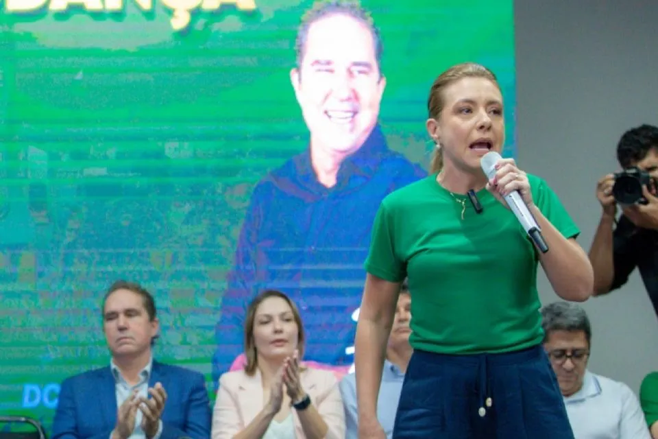 Com dívidas em VG, Flávia não descarta procurar Lula e ministros em busca de recursos
